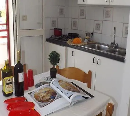 Semesterbostad Baia Villa1 *